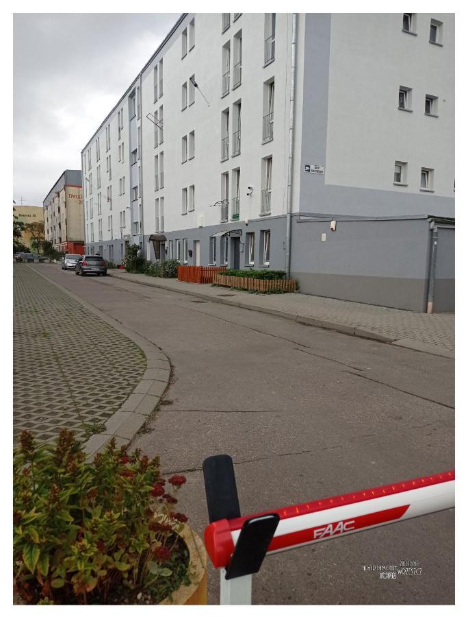 Apartament Topaz - 700 M Do Plazy - Brzezno - Azw Gdanskアパートメント エクステリア 写真